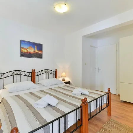 Holiday home Privlaka House
