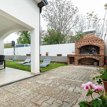 Holiday home Privlaka House *